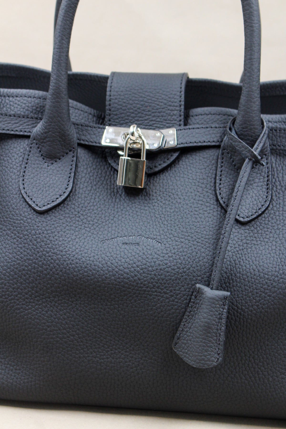 Grand cabas cuir avec fermoir clé 