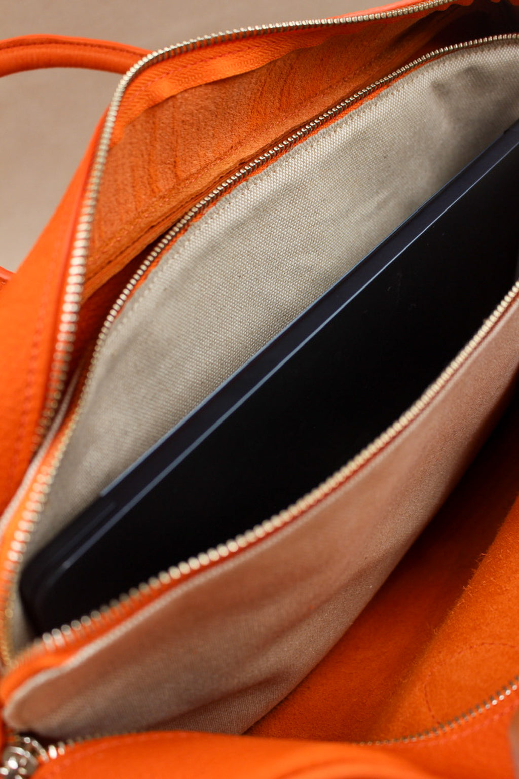Sac cartable cuir orange matière