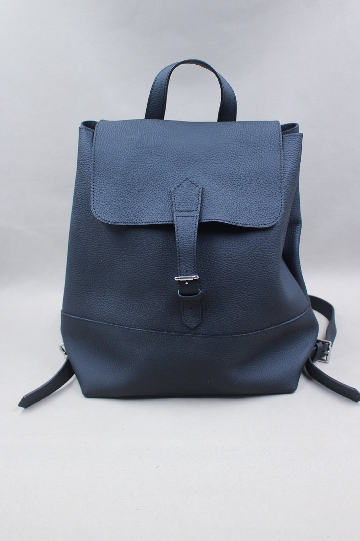 Sac à dos en cuir grainé intemporel made in France